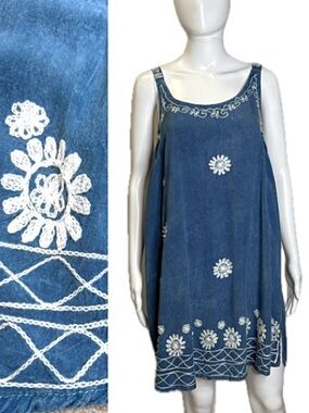 Daisy Island Chambray Floral Embroidered Sundress Size Large A-Line Tank Dress